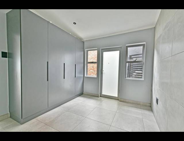 1 BEDROOM PROPERTY TO RENT IN GLENVISTA